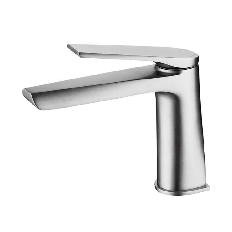 Brushed Nickel Banyo Faucets